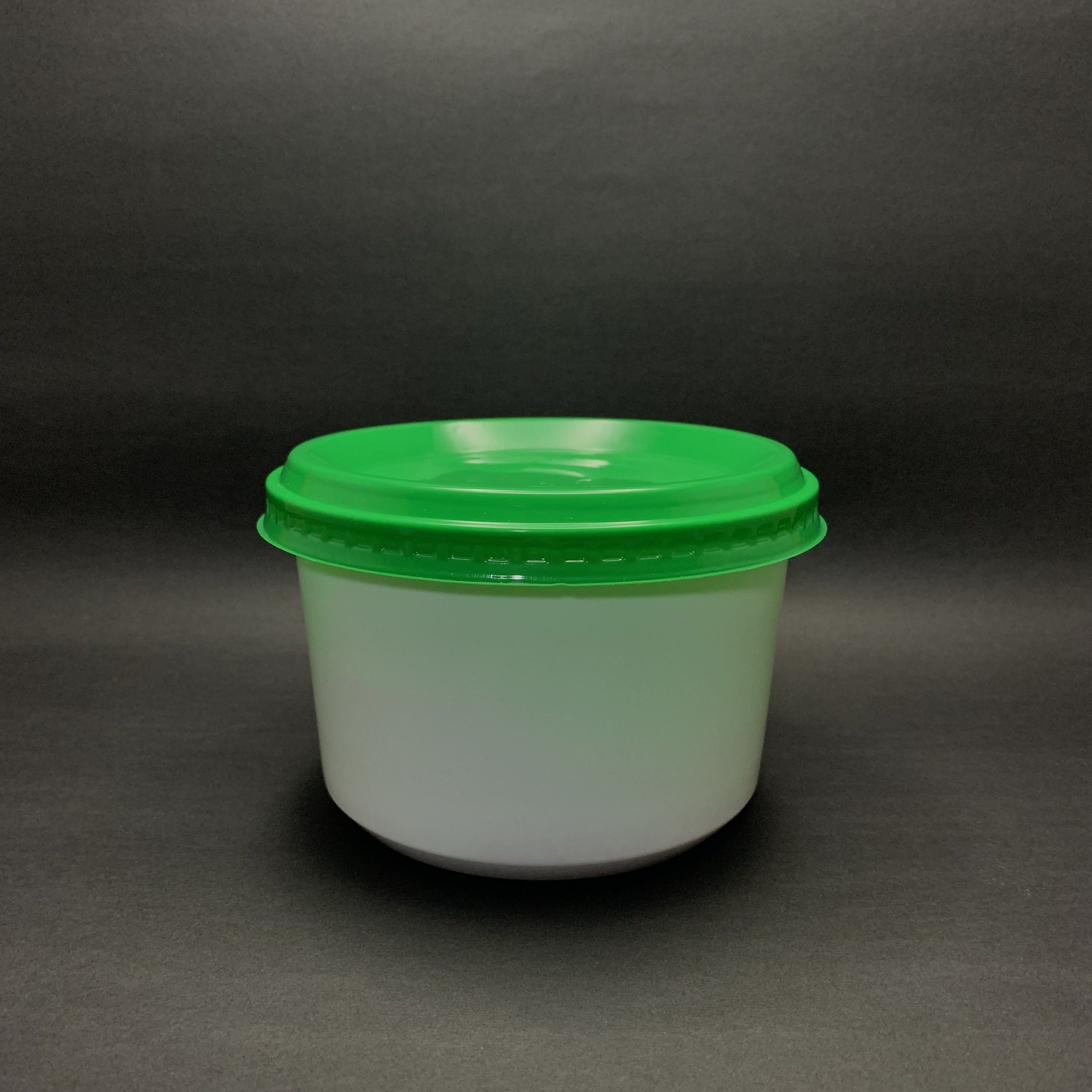 tarrina de jabón lavaloza con diseño ergonómico y tapa segura. Envase resistente y práctico para almacenar detergente líquido. Ideal para la limpieza de vajillas y utensilios de cocina.